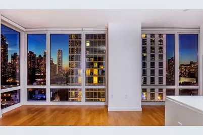 247 W 46th Street #1402, New York, NY 10036 - Photo 5