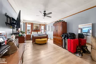 1040 Carroll St, New York City, NY 11225 - Photo 3