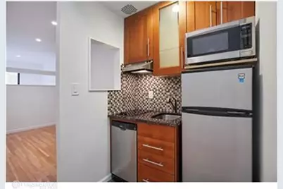 230 E 52nd Street #3D, New York, NY 10022 - Photo 1