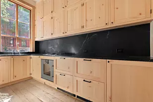 117 E 10th St, New York City, NY 10003 - Photo 3