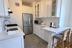 305 E 72nd St, New York City, NY 10021 - Photo 3