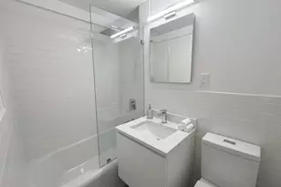 305 E 72nd St, New York City, NY 10021 - Photo 5