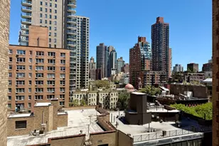 305 E 72nd St, New York City, NY 10021 - Photo 7
