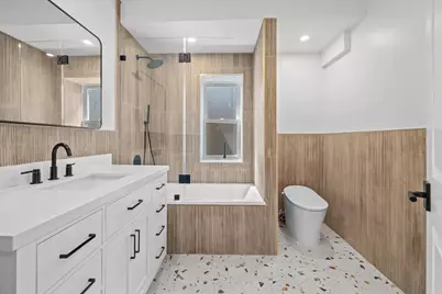 256 Highland Boulevard, New York City, NY 11207 - Photo 21