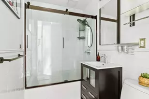 91 Grand Ave, New York City, NY 11205 - Photo 9