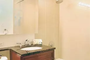 225 E 57th St, New York City, NY 10022 - Photo 5