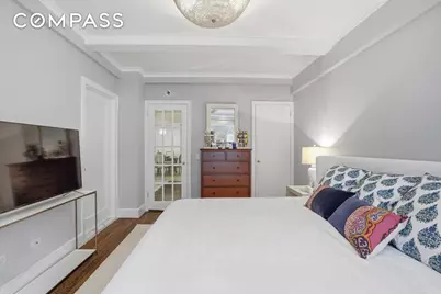 60 Gramercy Park N #8D, New York, NY 10010 - Photo 7