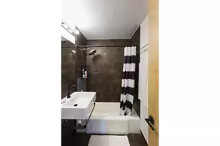 185 Hall St, New York City, NY 11205 - Photo 9