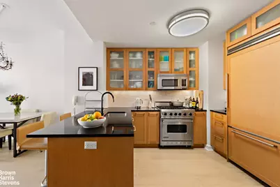 200 W End Avenue #6B, New York City, NY 10023 - Photo 3