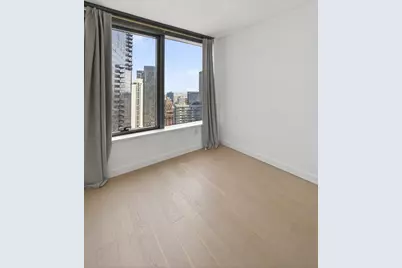 3 Court Square #3305, New York City, NY 11101 - Photo 9