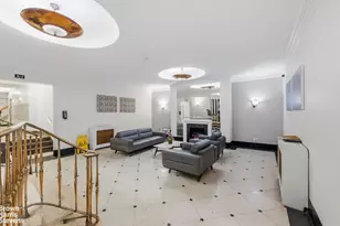 67-35 Yellowstone Blvd, Forest Hills, NY 11375 - Photo 11