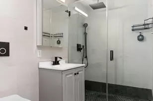 17 Diamond St, New York City, NY 11222 - Photo 5