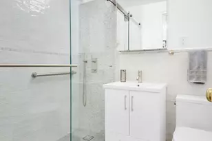 123 E 37th St, New York City, NY 10016 - Photo 11