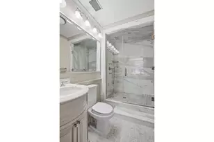 188 E 76th St, New York City, NY 10021 - Photo 13