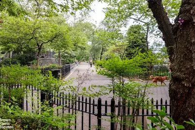 10 Gracie Square #4G, New York City, NY 10028 - Photo 21