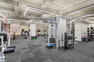 10 Gracie Square, New York City, NY 10028 - Photo 25
