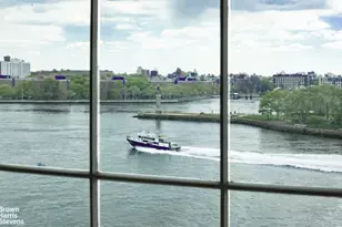 10 Gracie Square, New York City, NY 10028 - Photo 9