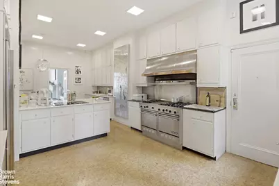 10 Gracie Square #4G, New York City, NY 10028 - Photo 19