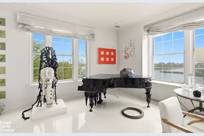 10 Gracie Square #4G, New York City, NY 10028 - Photo 3