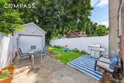 287 E 39th Street, Brooklyn, NY 11203 - Photo 13
