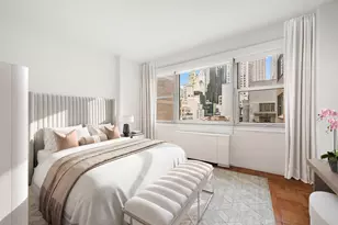 77 W 55th St, New York City, NY 10019 - Photo 3