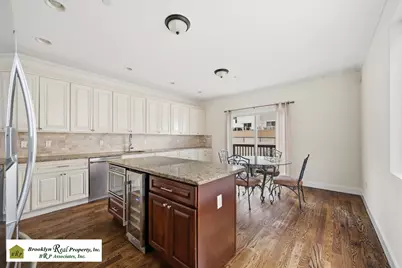 32 Wild Avenue, New York City, NY 10314 - Photo 5