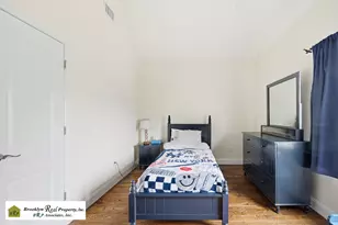 32 Wild Ave, New York City, NY 10314 - Photo 11