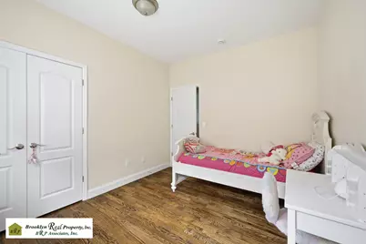 32 Wild Avenue, New York City, NY 10314 - Photo 9