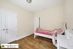 32 Wild Ave, New York City, NY 10314 - Photo 9