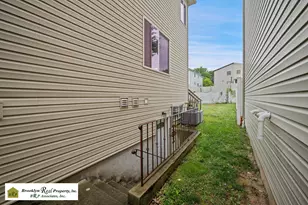 32 Wild Ave, New York City, NY 10314 - Photo 23