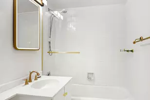 333 W 56th St, New York City, NY 10019 - Photo 5