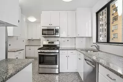 50 E 89th Street #6A, New York City, NY 10128 - Photo 3