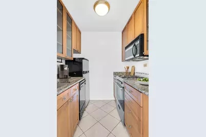 415 E 85th Street #8D, New York City, NY 10028 - Photo 5