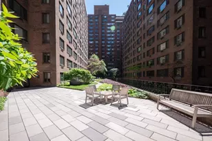 420 E 64th St, New York City, NY 10065 - Photo 11