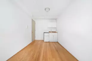 336 W 19th St, New York City, NY 10011 - Photo 11