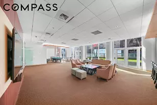 1600 Broadway, New York City, NY 10019 - Photo 11