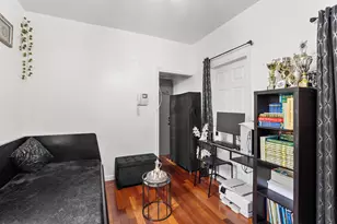 21-05 33rd St, New York City, NY 11105 - Photo 3