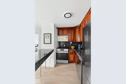 130 W 67th Street #9C, New York, NY 10023 - Photo 3