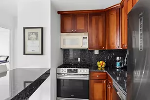 130 W 67th St, New York, NY 10023 - Photo 3