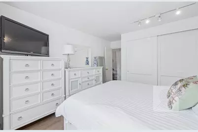 201 E 36th Street #19B, New York City, NY 10016 - Photo 9