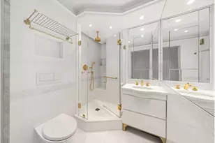10 Gracie Square, New York, NY 10028 - Photo 17