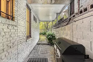 233 E 31st St, New York City, NY 10016 - Photo 7