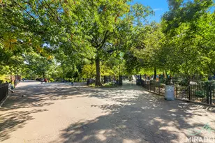 636 E 11th St, New York, NY 10003 - Photo 15