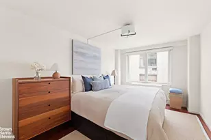 301 E 22nd St, New York, NY 10010 - Photo 3