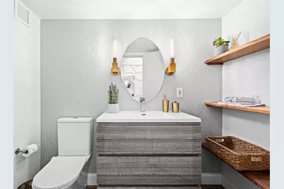 421 Hudson Street #607, New York, NY 10014 - Photo 5