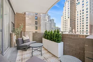 58 W 58th St, New York City, NY 10019 - Photo 3