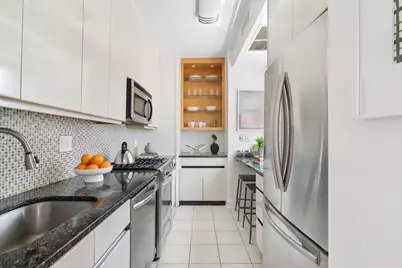 58 W 58th Street #15C, New York City, NY 10019 - Photo 7