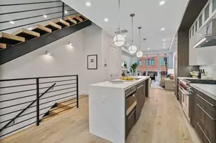 85 Calyer St, New York City, NY 11222 - Photo 11