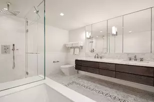 215 Sullivan St, New York City, NY 10012 - Photo 7