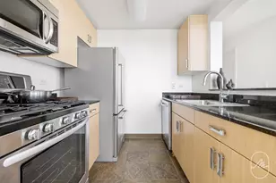 561 10th Ave, New York, NY 10036 - Photo 15